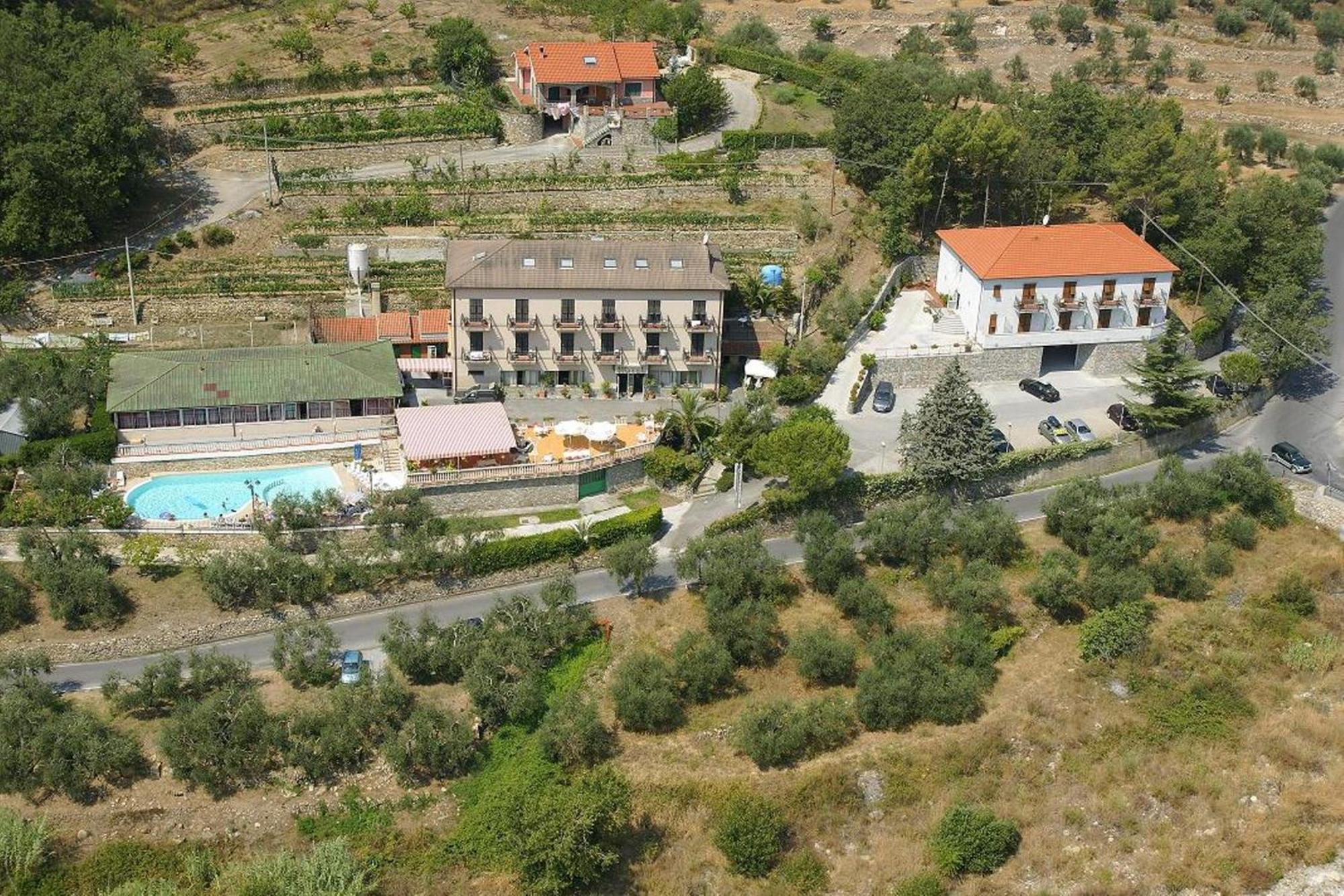 Albergo Ristorante San Matteo San Bartolomeo Al Mare Exterior photo